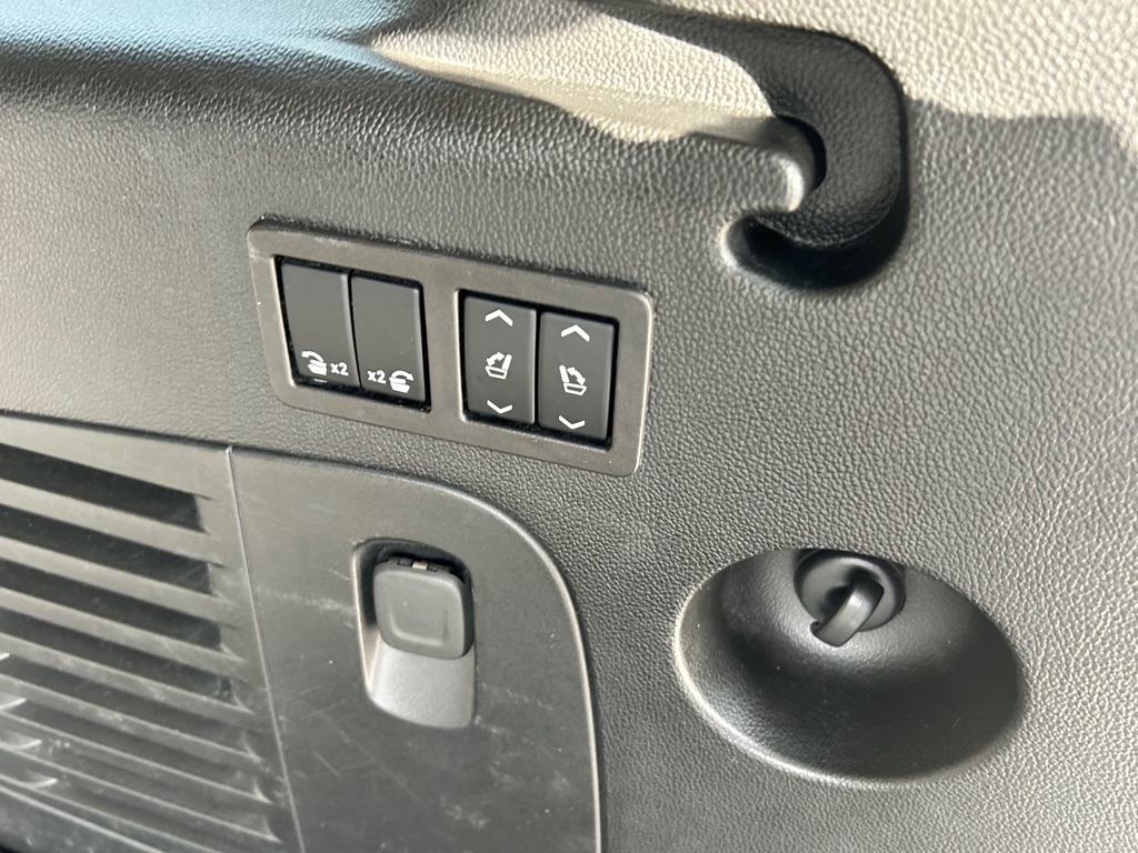 Cadillac Escalade ESV 2WD 4dr Premium Luxury 2019