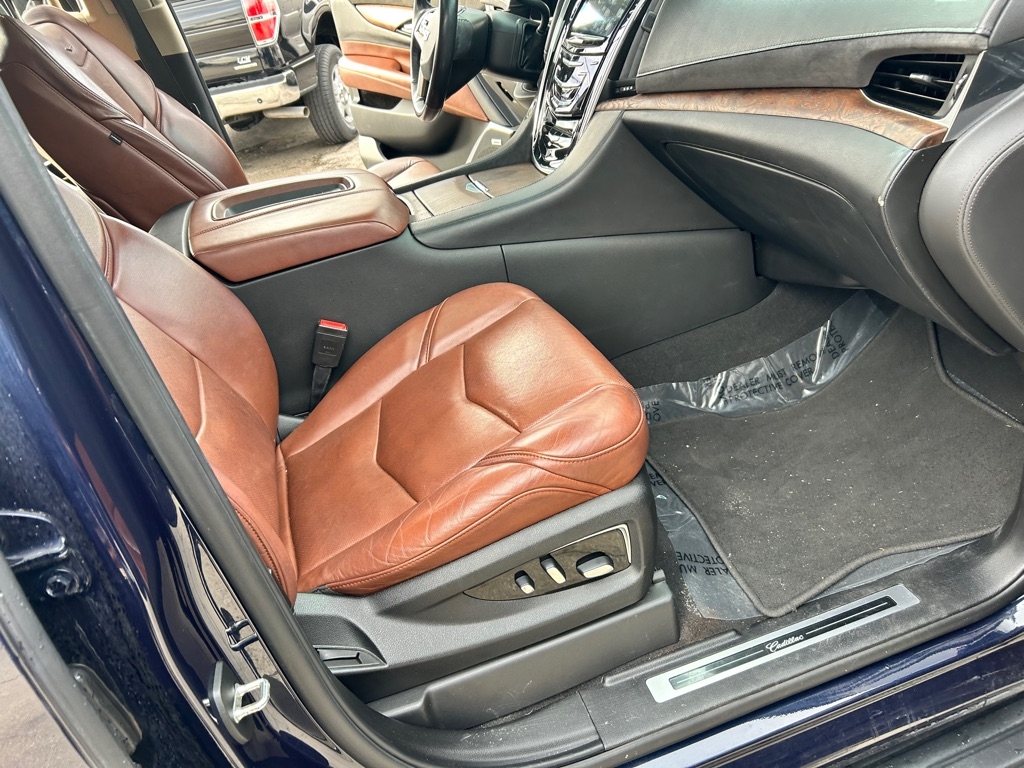 Cadillac Escalade ESV 2WD 4dr Premium Luxury 2019