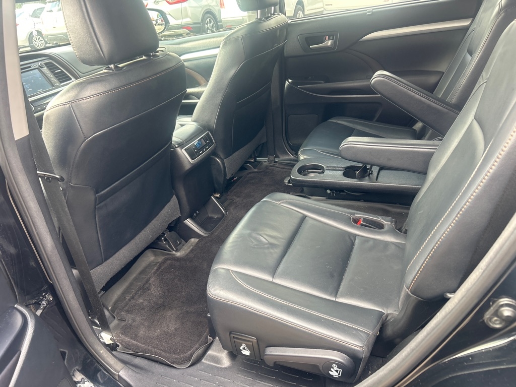 Toyota Highlander XLE V6 FWD (Natl) 2017