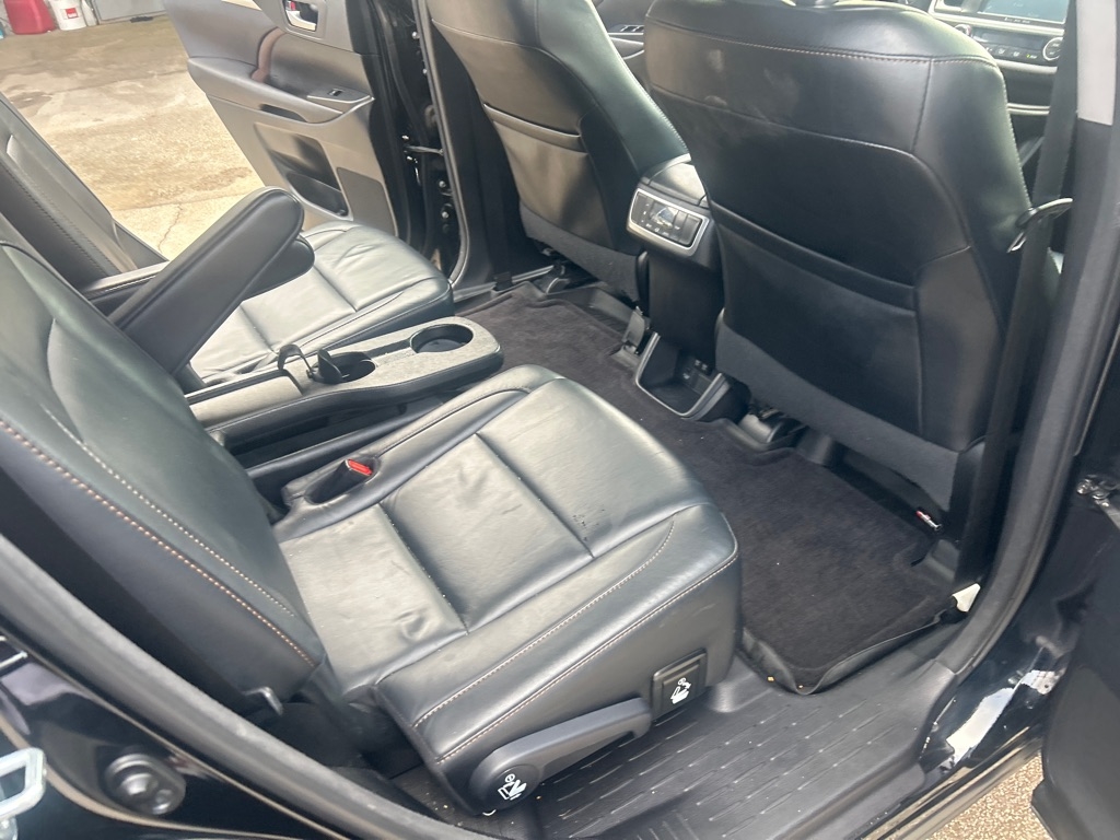 Toyota Highlander XLE V6 FWD (Natl) 2017