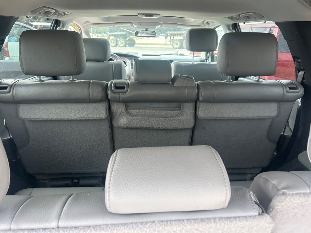 Toyota Sequoia RWD 5.7L Limited (Natl) 2016