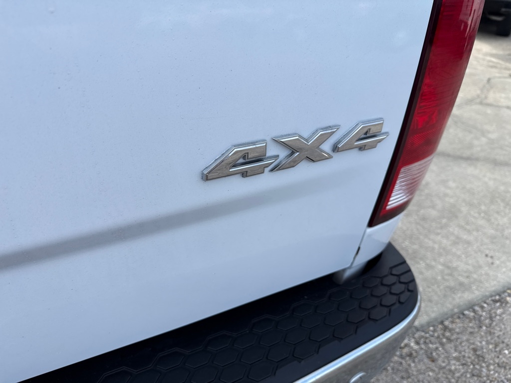 RAM 1500 Classic Big Horn 4x4 Crew Cab 6'4" Box 2019