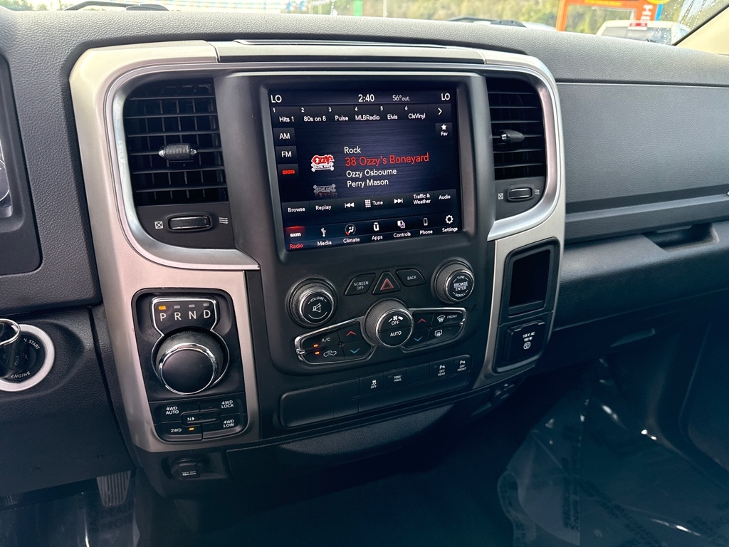 RAM 1500 Classic Big Horn 4x4 Crew Cab 6'4" Box 2019
