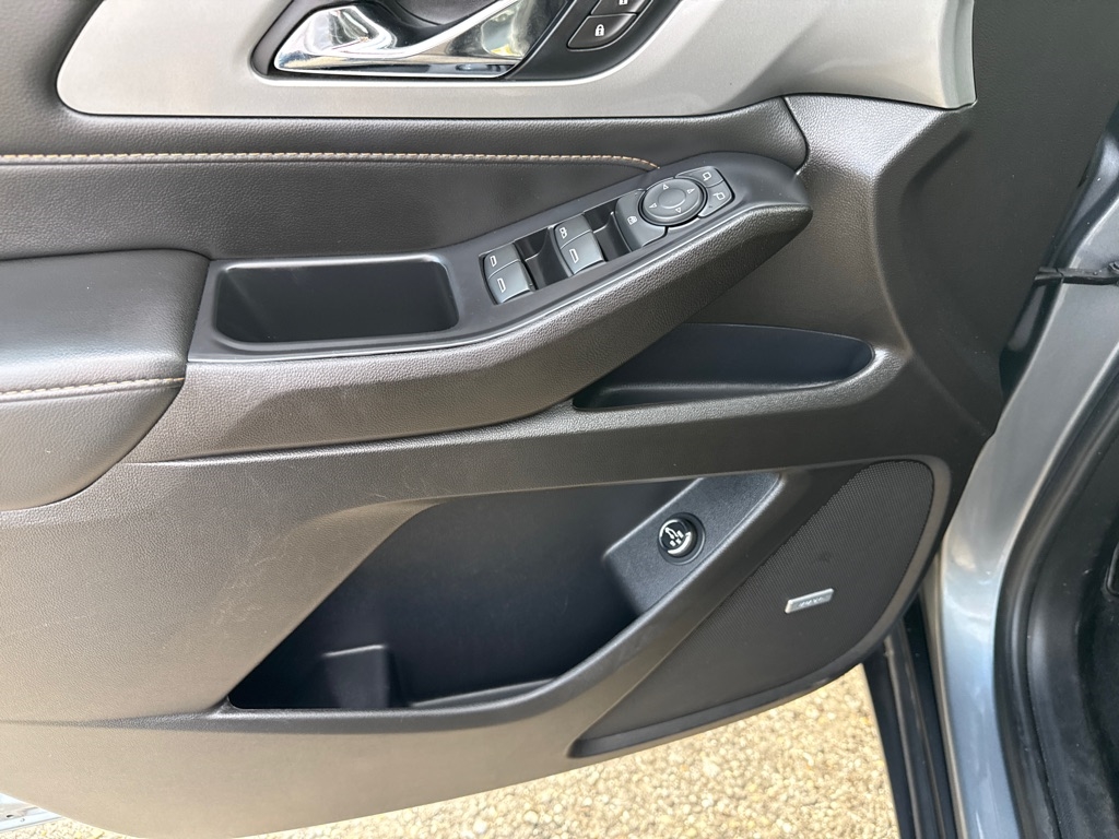 Chevrolet Traverse FWD 4dr RS 2021