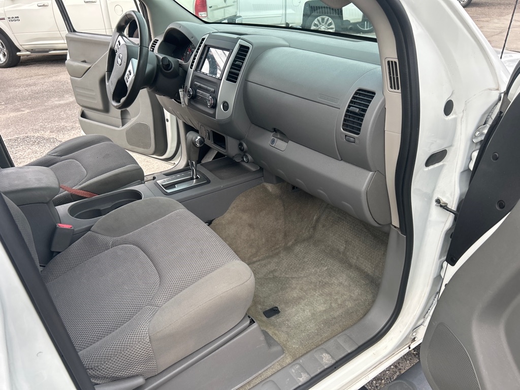 Nissan Frontier Crew Cab 4x2 SV V6 Auto 2017