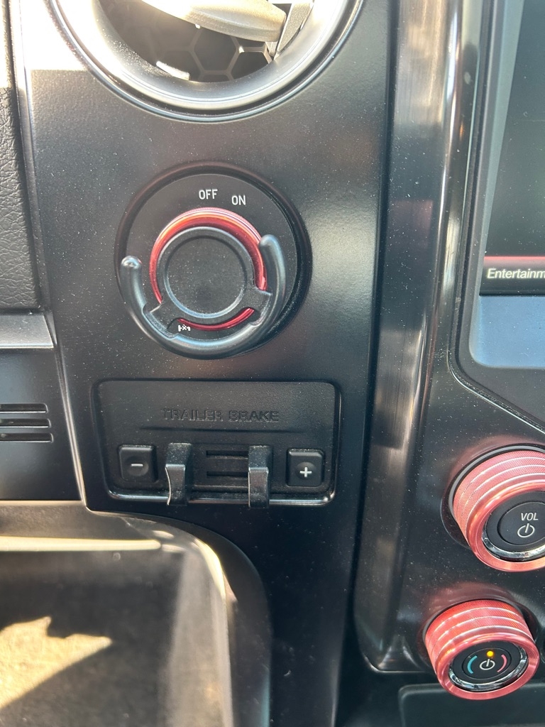 Ford F-150 2WD SuperCrew 145" King Ranch 2014