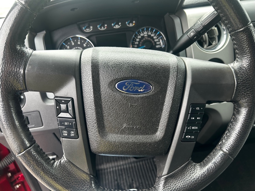 Ford F-150 2WD SuperCab 145" Lariat 2013