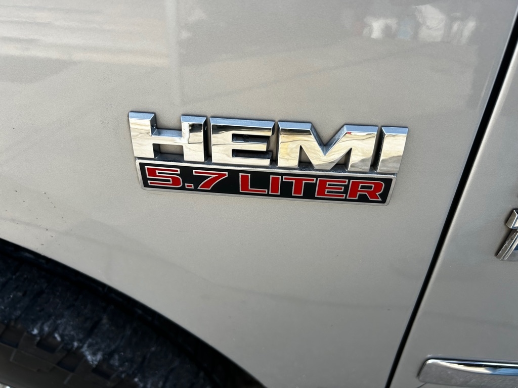 RAM 1500 Big Horn 4x2 Crew Cab 5'7" Box 2017