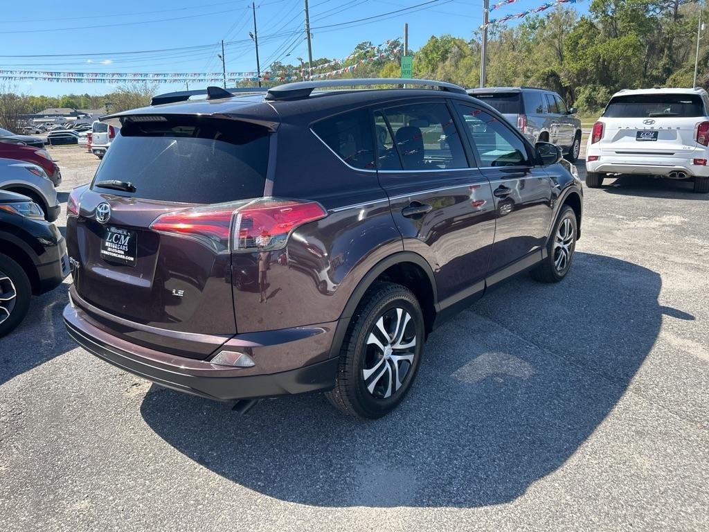 Toyota RAV4 LE FWD (Natl) 2018