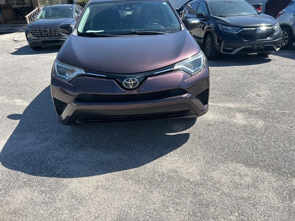 Toyota RAV4 LE FWD (Natl) 2018