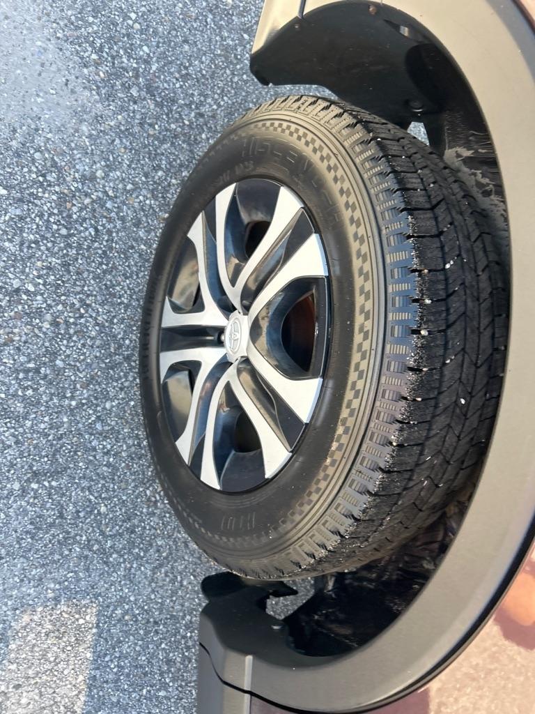 Toyota RAV4 LE FWD (Natl) 2018