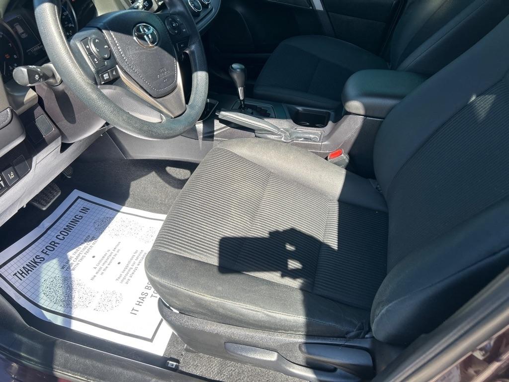 Toyota RAV4 LE FWD (Natl) 2018