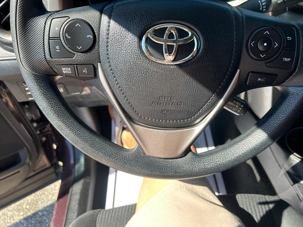 Toyota RAV4 LE FWD (Natl) 2018
