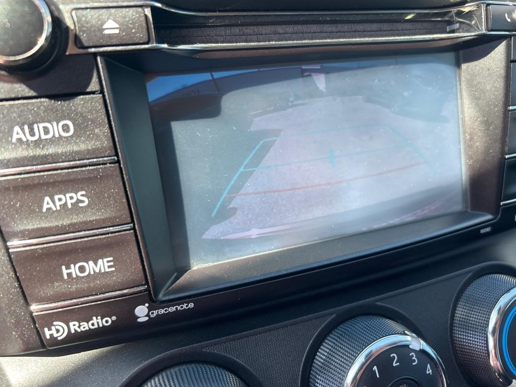 Toyota RAV4 LE FWD (Natl) 2018