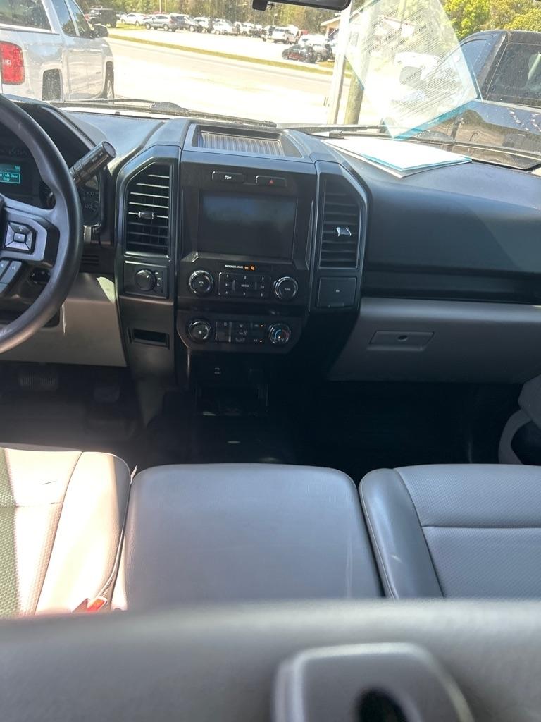 Ford F-150 Platinum 4WD SuperCrew 5.5' Box 2017