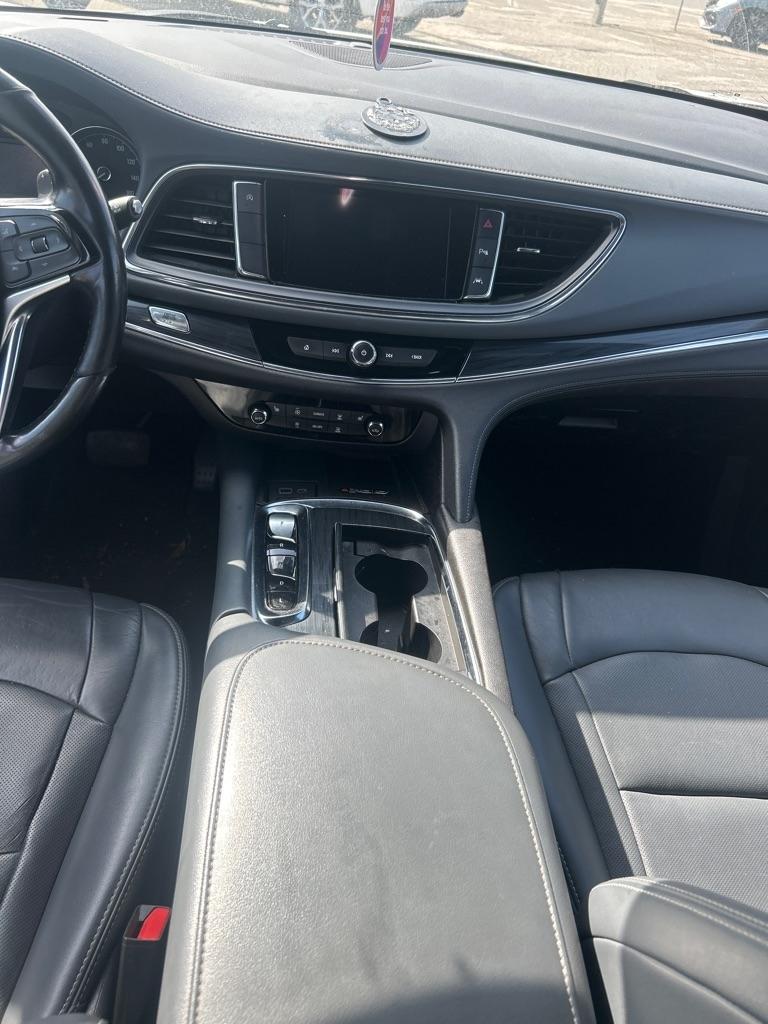 Buick Enclave FWD 4dr Essence 2022