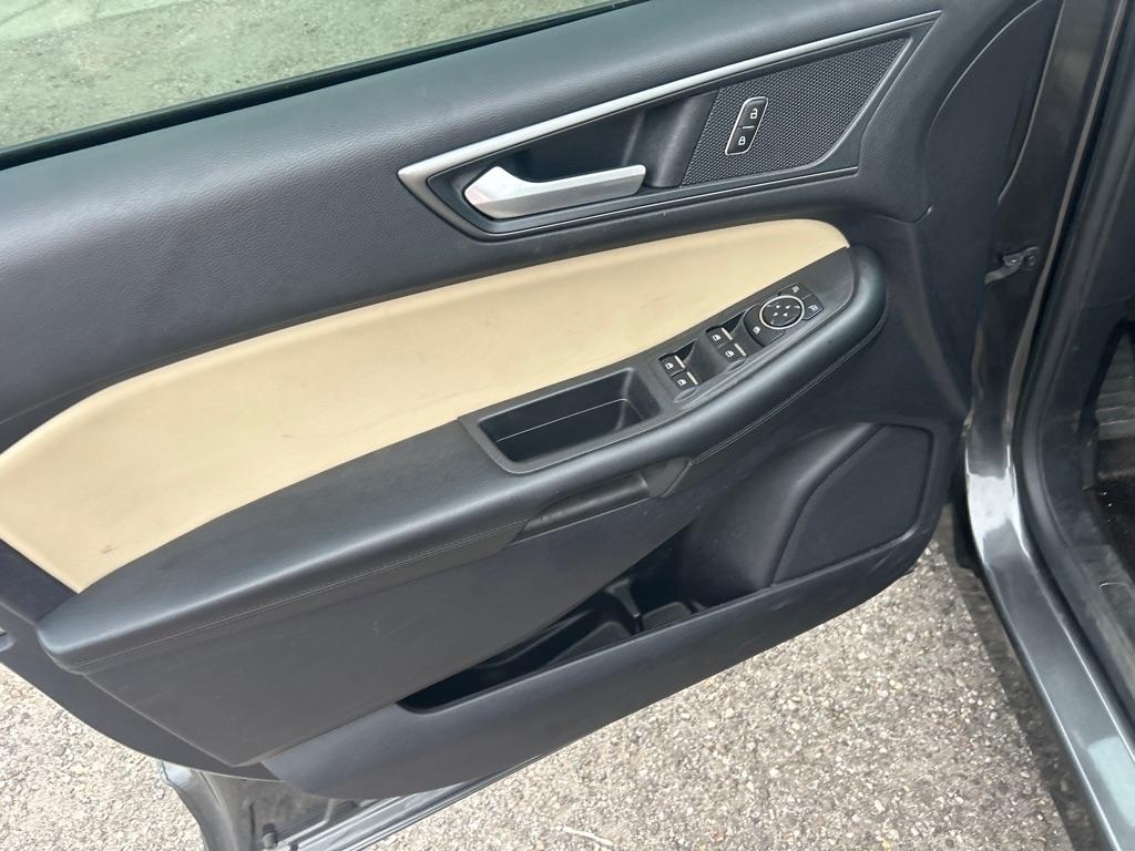 Ford Edge SE FWD 2020