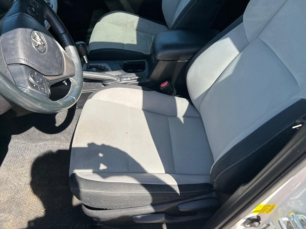 Toyota RAV4 AWD 4dr XLE (Natl) 2016