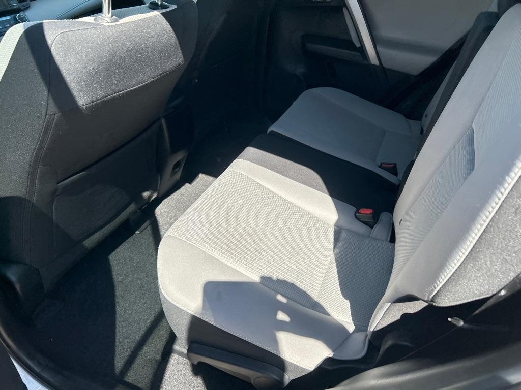 Toyota RAV4 AWD 4dr XLE (Natl) 2016