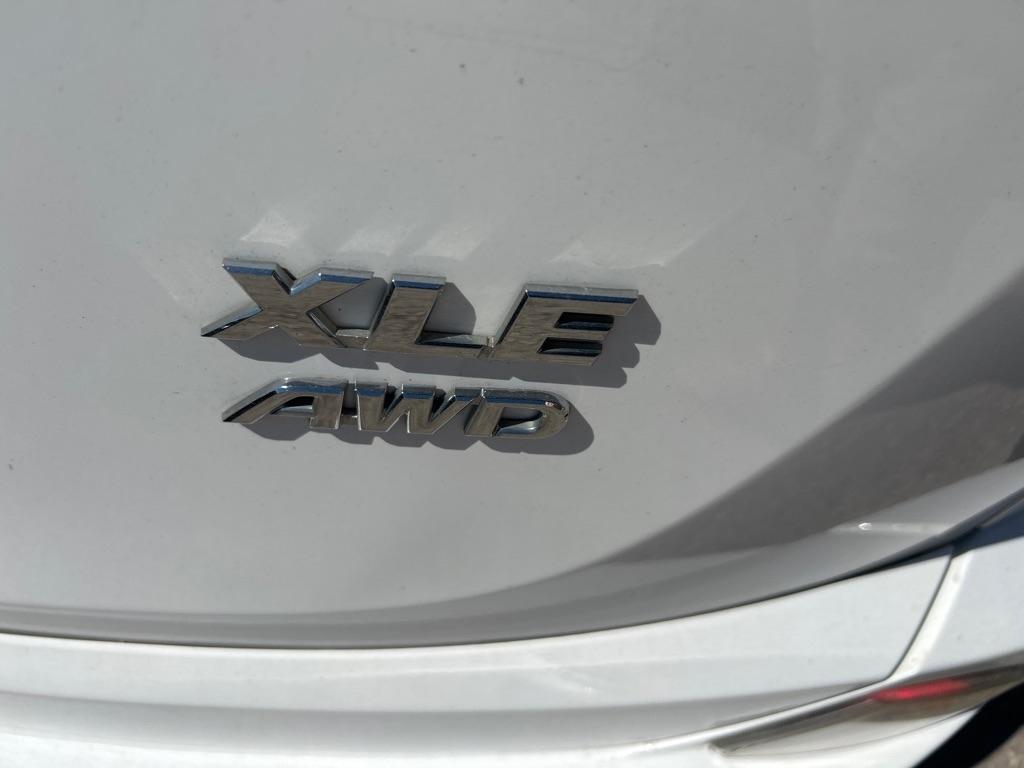 Toyota RAV4 AWD 4dr XLE (Natl) 2016