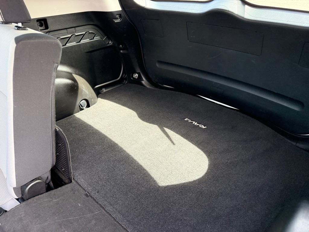 Toyota RAV4 AWD 4dr XLE (Natl) 2016