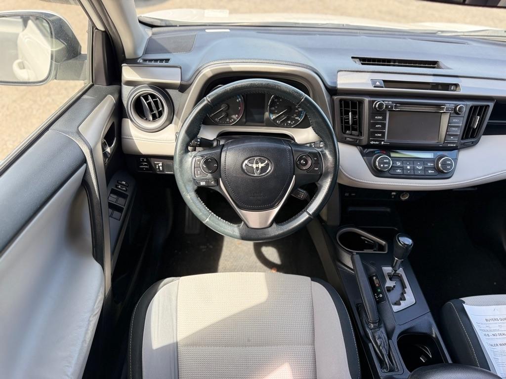 Toyota RAV4 AWD 4dr XLE (Natl) 2016