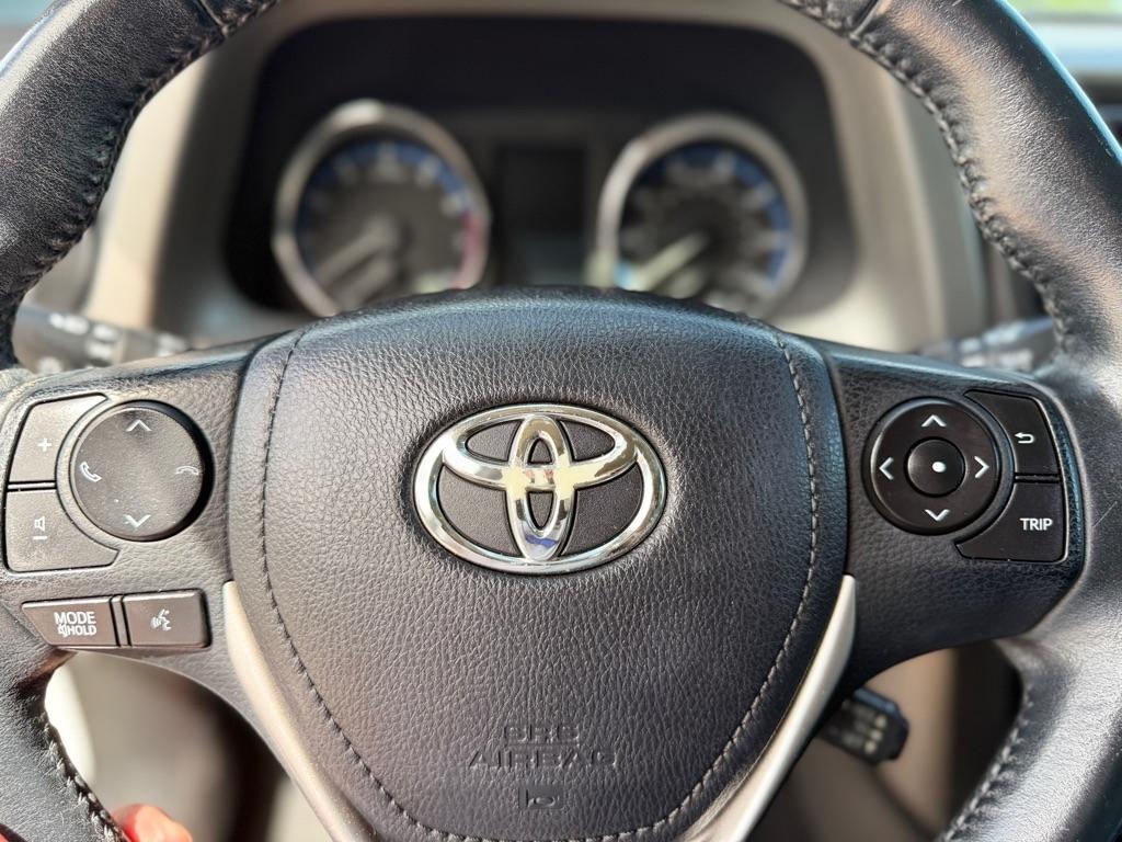 Toyota RAV4 AWD 4dr XLE (Natl) 2016