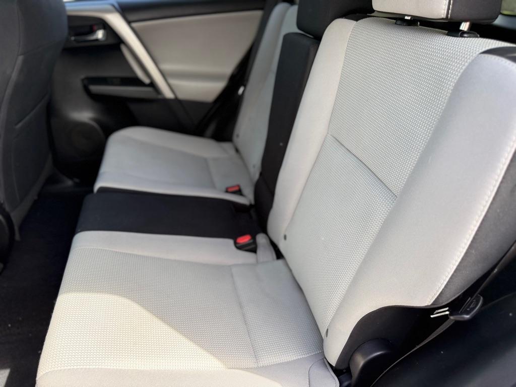Toyota RAV4 AWD 4dr XLE (Natl) 2016