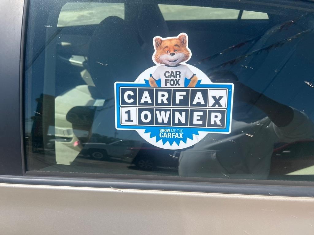 Toyota Corolla 4dr Sdn Auto LE (Natl) 2011