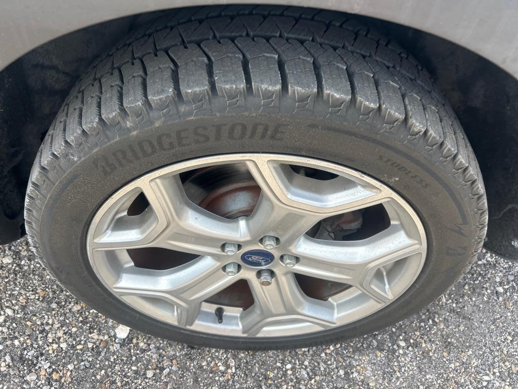 Ford Escape Titanium 4WD 2017