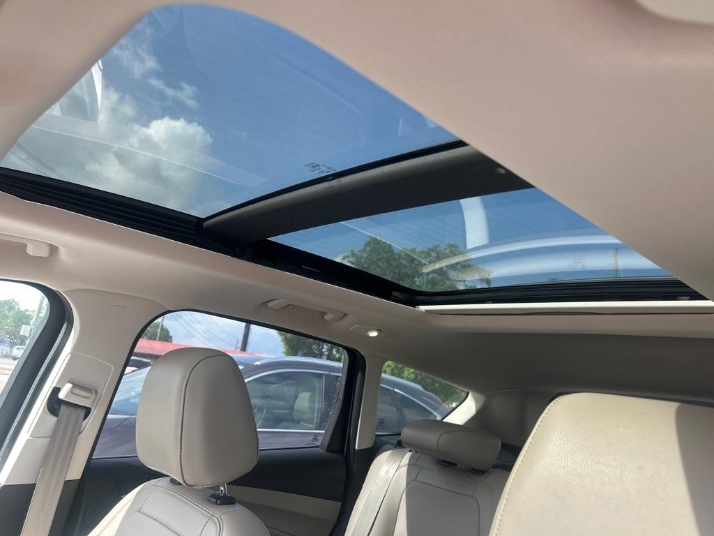 Ford Escape Titanium 4WD 2017