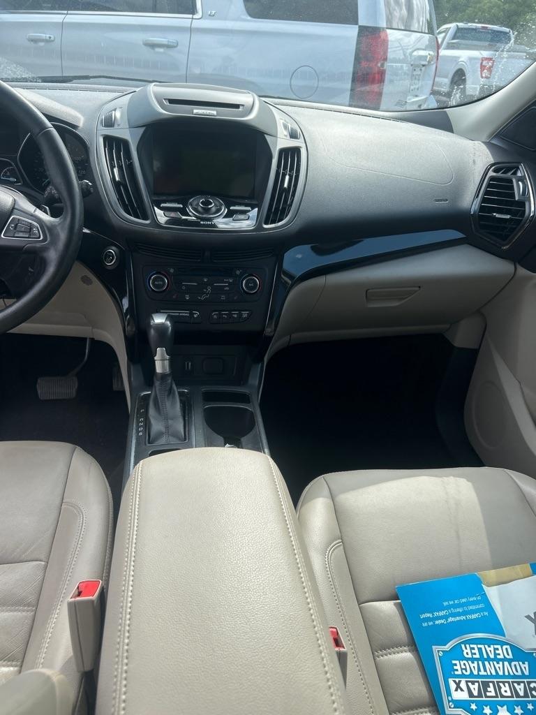 Ford Escape Titanium 4WD 2017