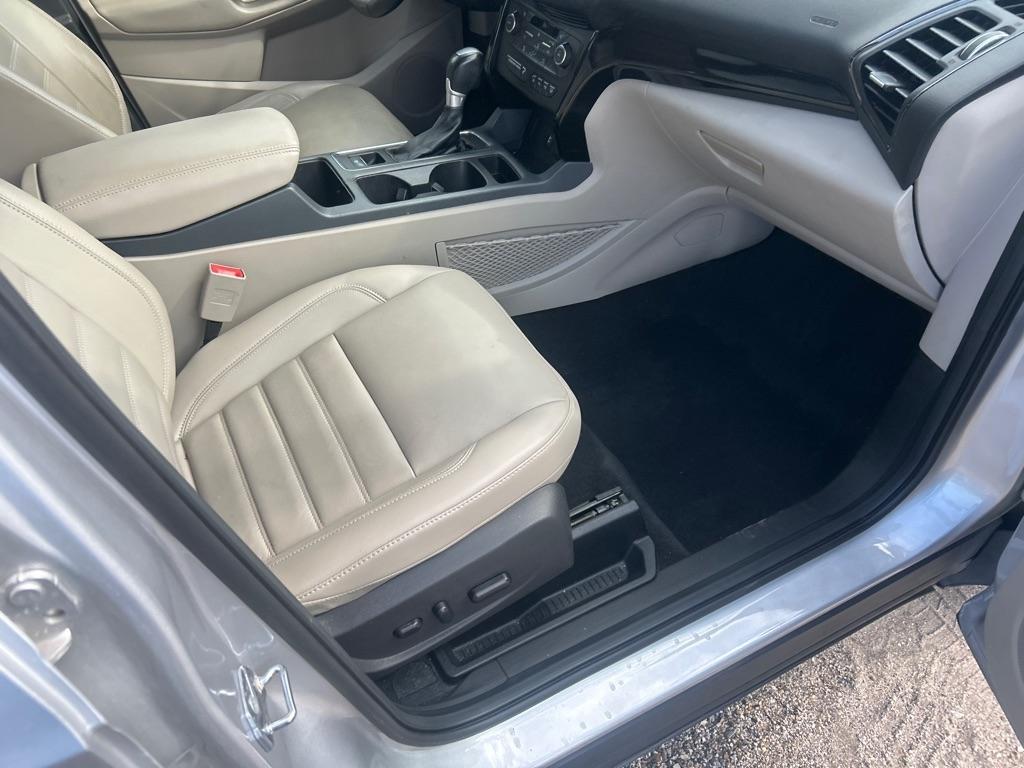 Ford Escape Titanium 4WD 2017