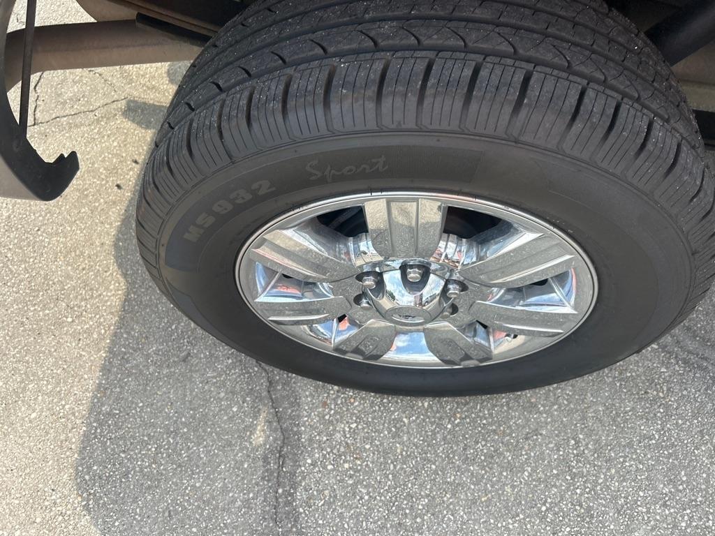 Ford F-150 2WD SuperCrew 145" Lariat 2012