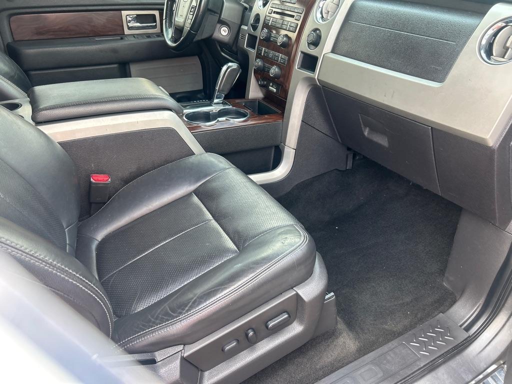 Ford F-150 2WD SuperCrew 145" Lariat 2012