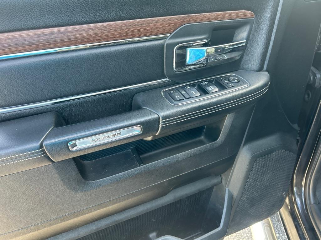 RAM 1500 Laramie 4x4 Crew Cab 5'7" Box 2018