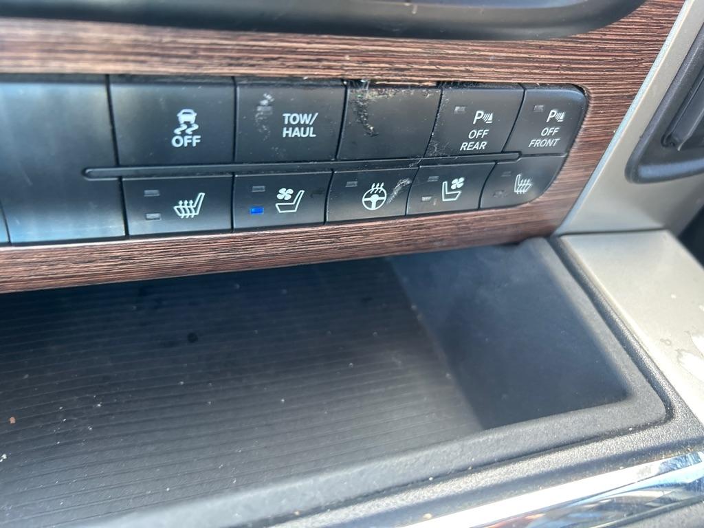 RAM 1500 Laramie 4x4 Crew Cab 5'7" Box 2018