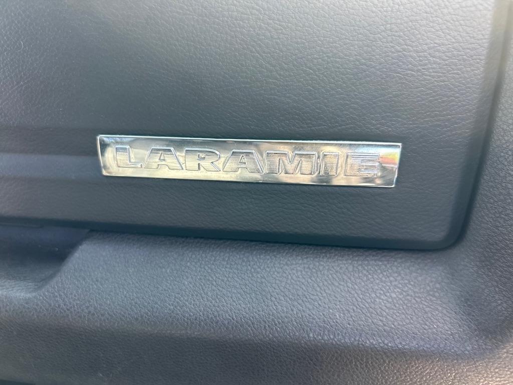 RAM 1500 Laramie 4x4 Crew Cab 5'7" Box 2018