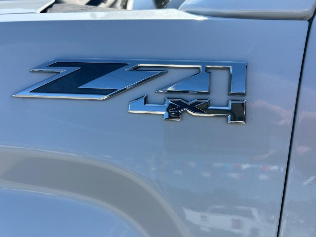 GMC Sierra 1500 4WD Crew Cab 143.5" SLT 2016