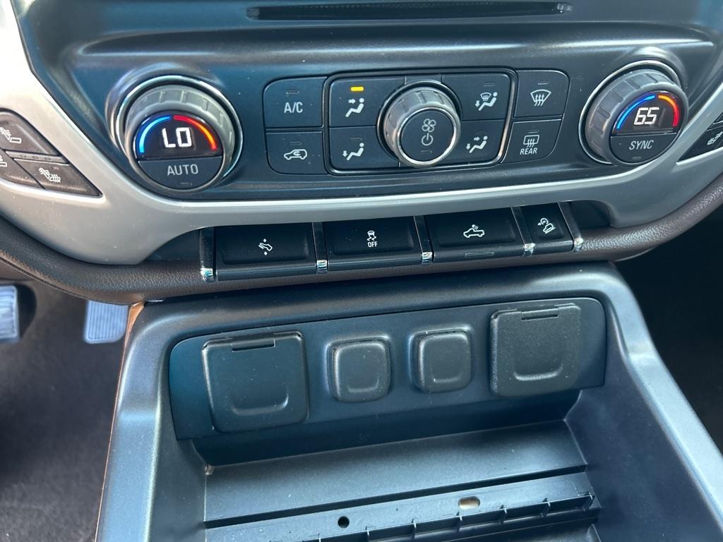 GMC Sierra 1500 4WD Crew Cab 143.5" SLT 2016