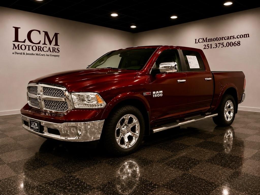 RAM 1500 Laramie 4x4 Crew Cab 5'7" Box 2017