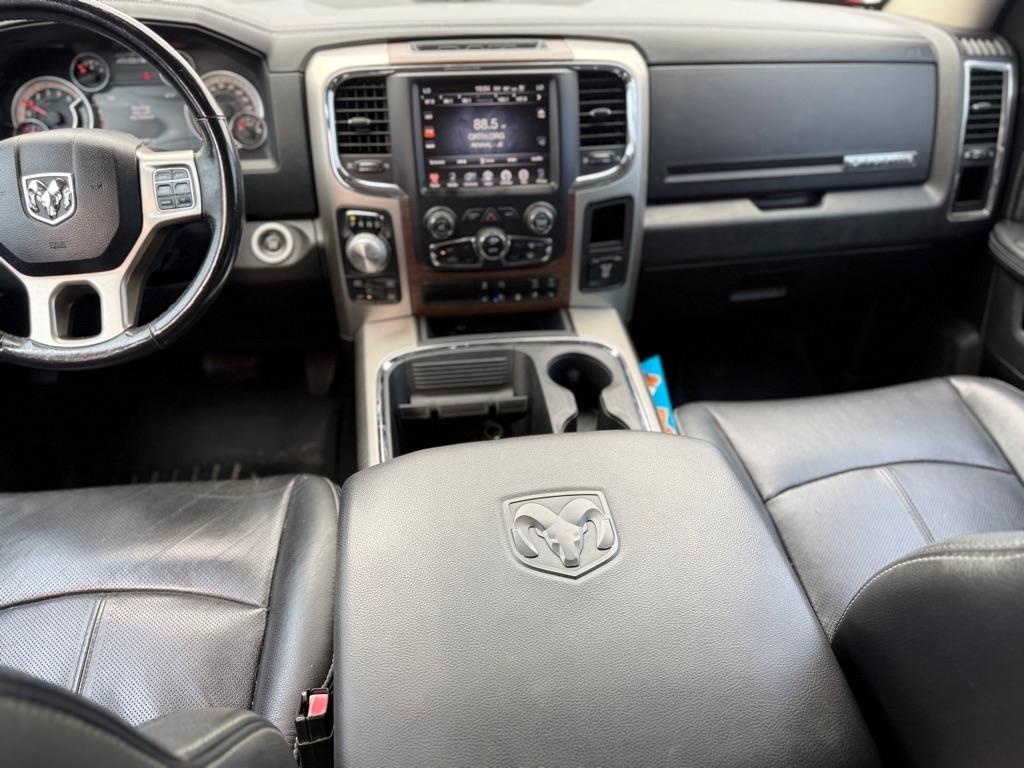 RAM 1500 Laramie 4x4 Crew Cab 5'7" Box 2017