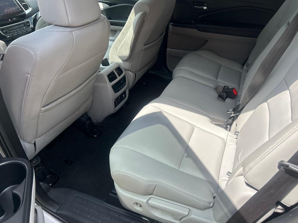 Honda Pilot Touring 2WD 2017