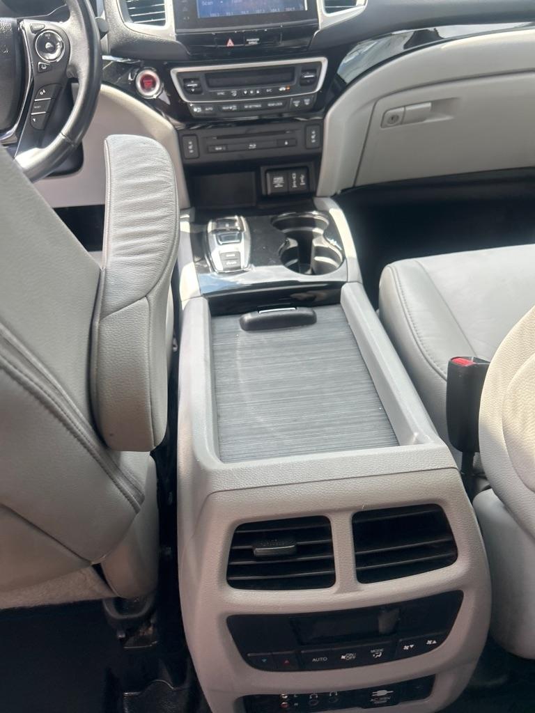 Honda Pilot Touring 2WD 2017