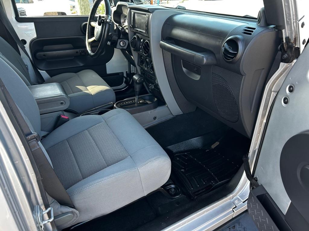 Jeep Wrangler Unlimited 4WD 4dr Rubicon 2009