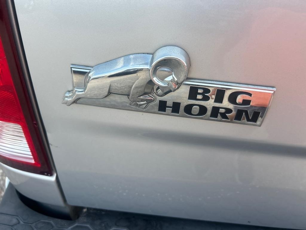 RAM 1500 Big Horn 4x4 Crew Cab 5'7" Box 2017
