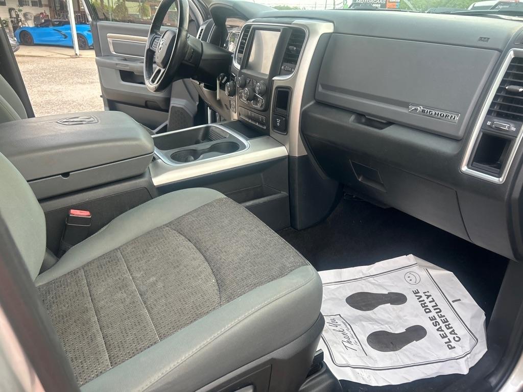 RAM 1500 Big Horn 4x4 Crew Cab 5'7" Box 2017