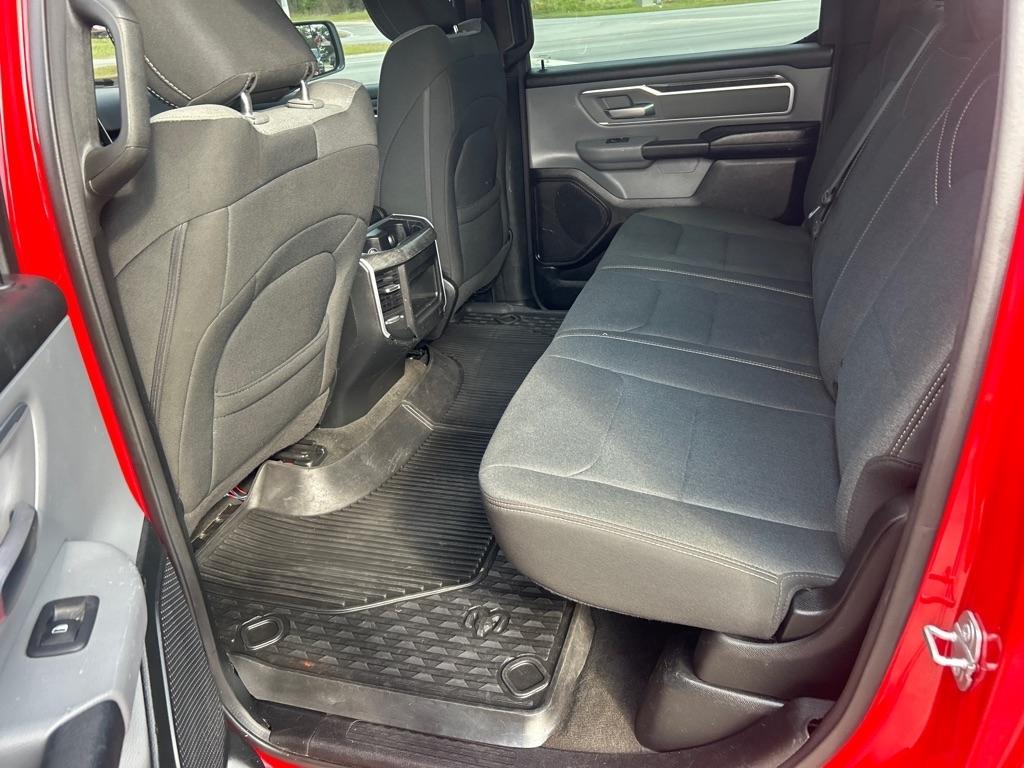 RAM 1500 Big Horn 4x2 Crew Cab 5'7" Box 2021