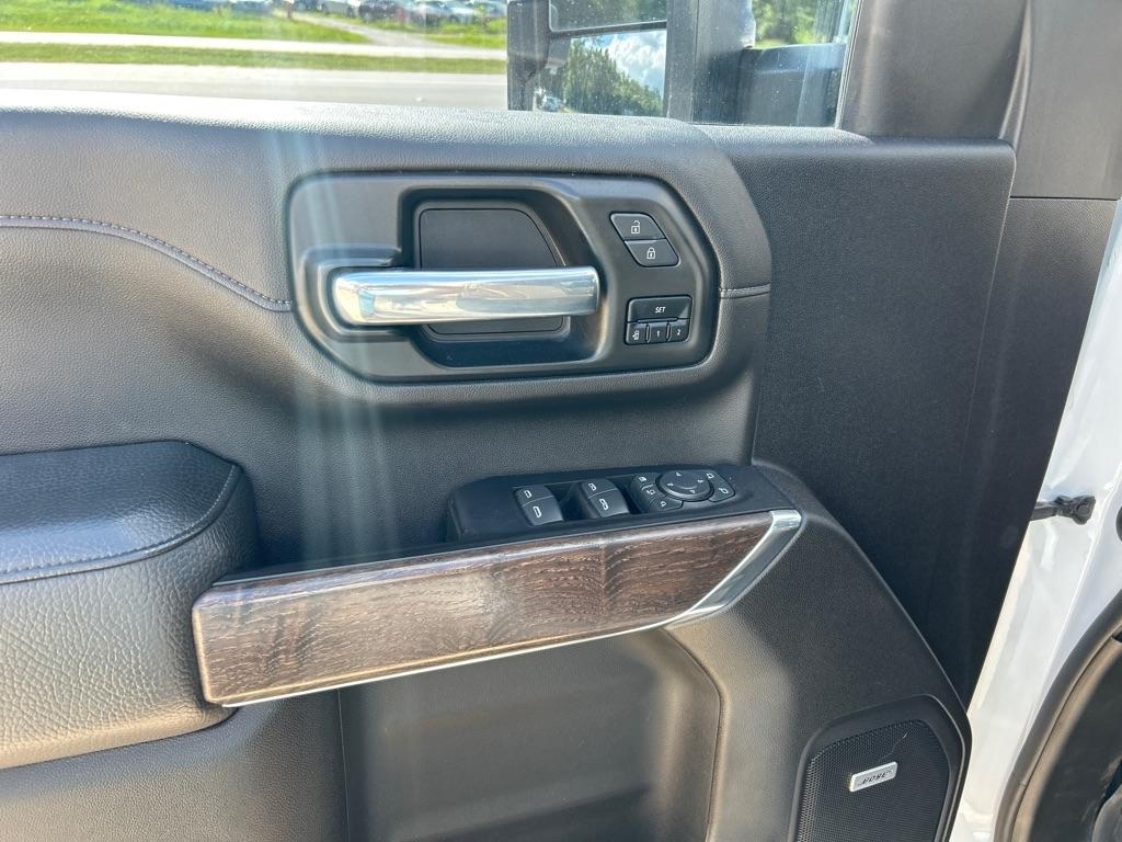 GMC Sierra 2500HD 4WD Crew Cab 159" Denali 2022
