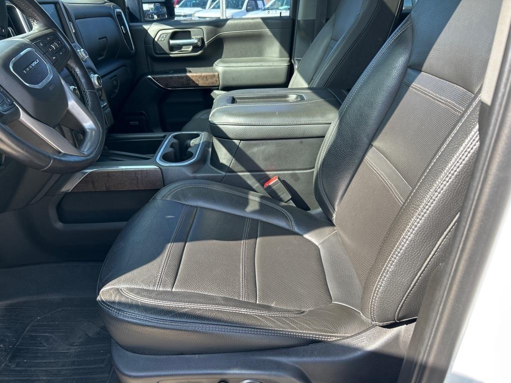 GMC Sierra 2500HD 4WD Crew Cab 159" Denali 2022